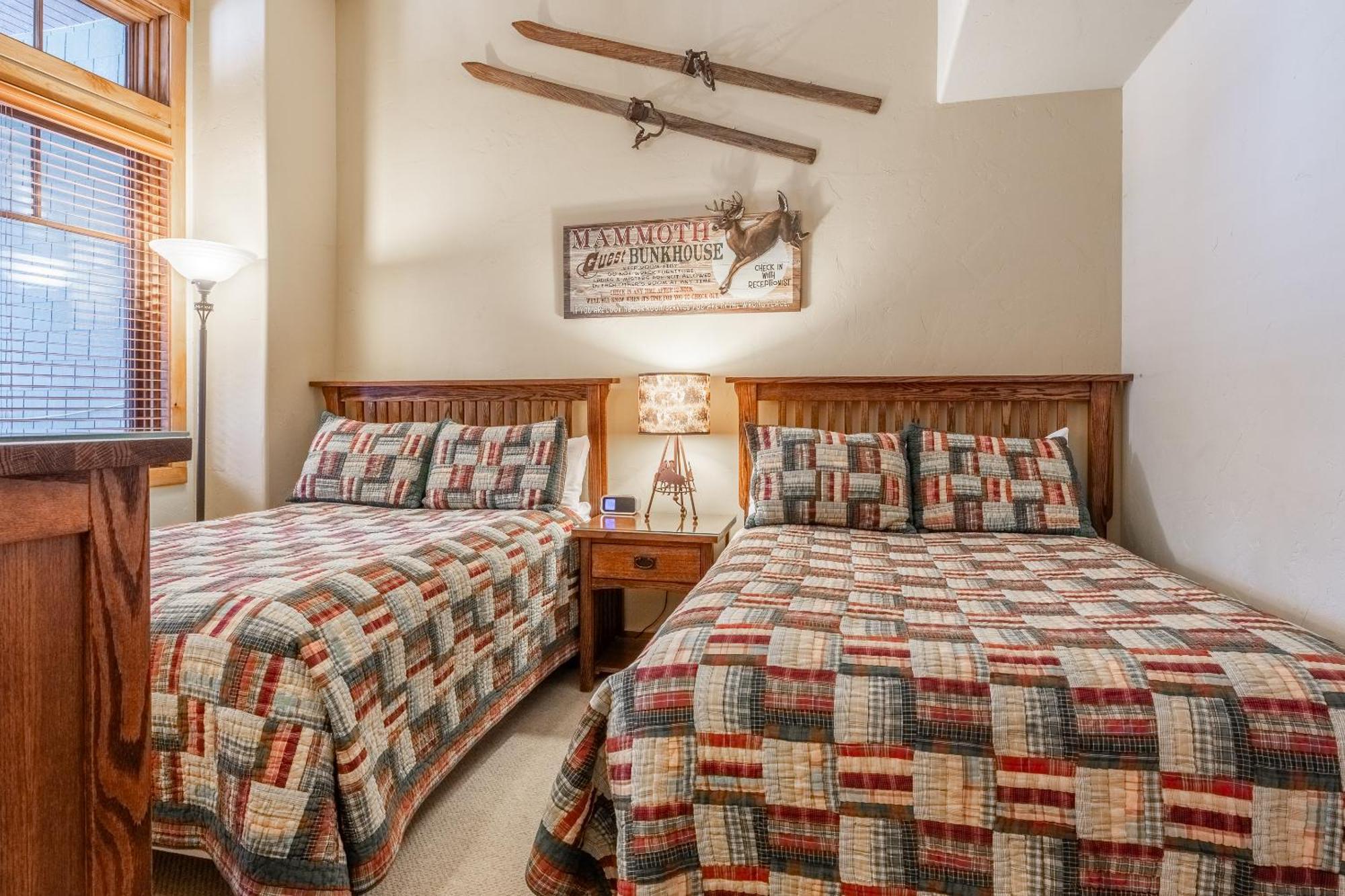 Willa Upscale 4 Bed, 3 Bath At The Woodwinds With Amazing Mountain Views And Golf Course Access And Private Hot Tub And Garage Sleeps 10 Mammoth Lakes Zewnętrze zdjęcie