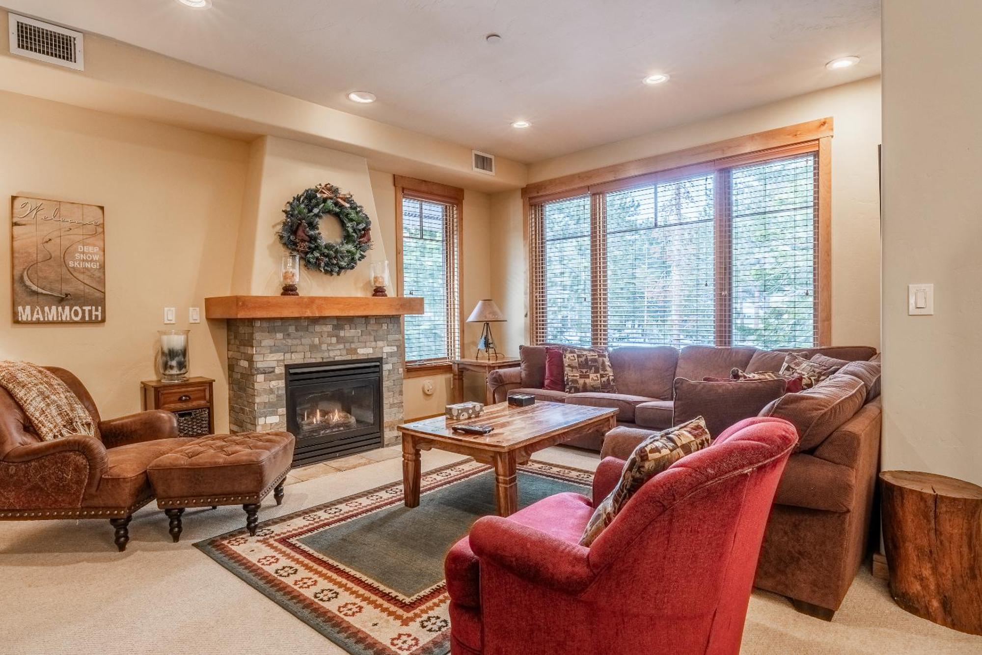 Willa Upscale 4 Bed, 3 Bath At The Woodwinds With Amazing Mountain Views And Golf Course Access And Private Hot Tub And Garage Sleeps 10 Mammoth Lakes Zewnętrze zdjęcie